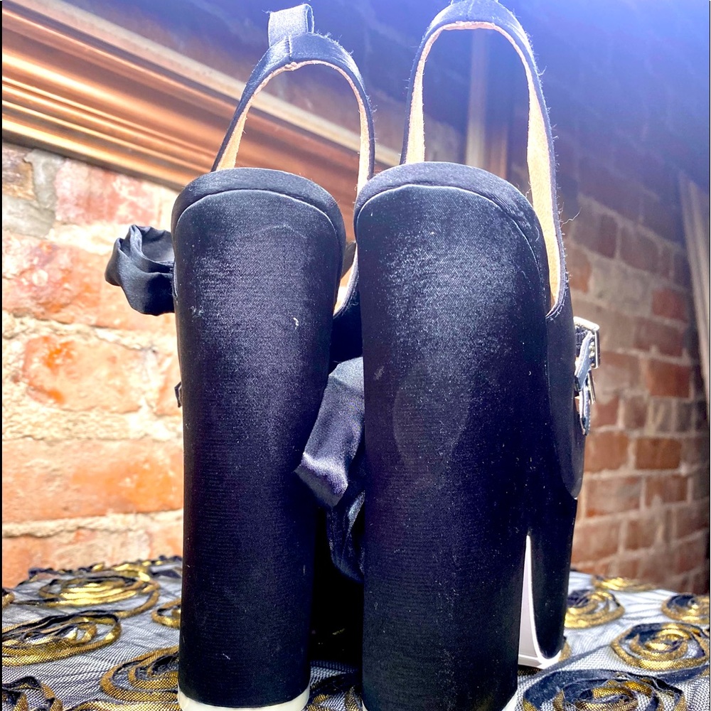 Shelly’s London heel/platform 6.5 - Picture 3 of 7